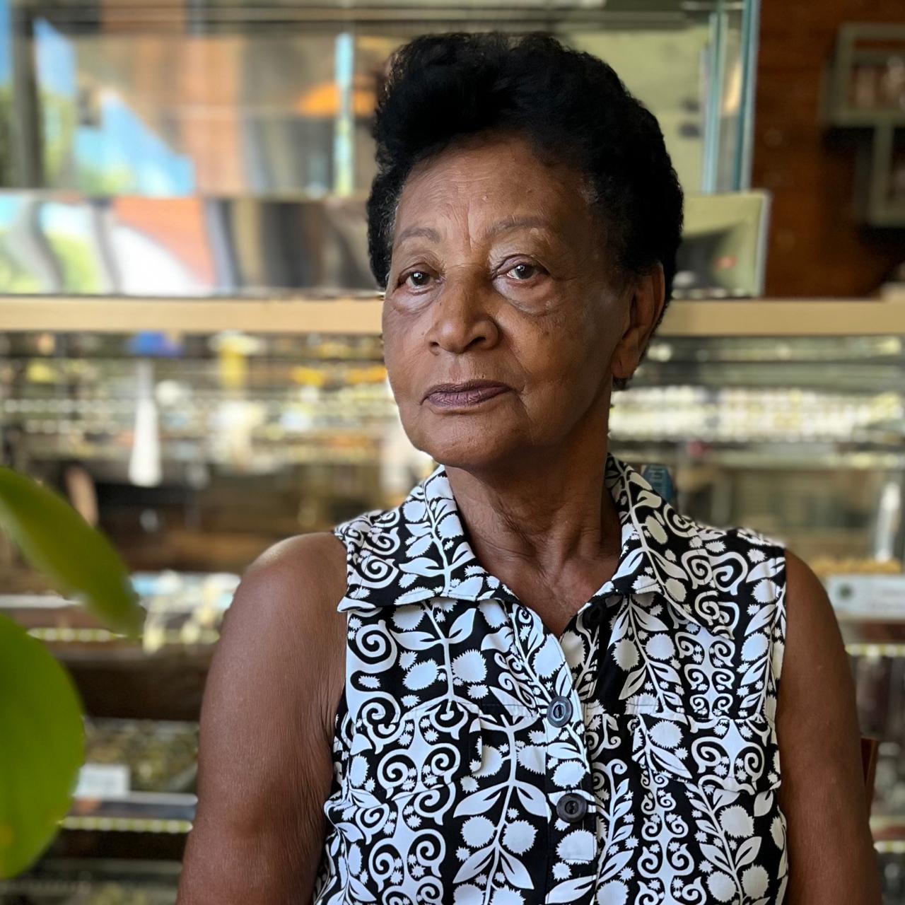 Depoimento de Arminda sobre consultas médicas online Adama